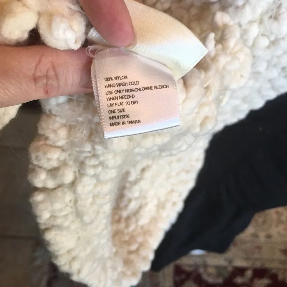 HOMEMADE HAND Knit Scarf!